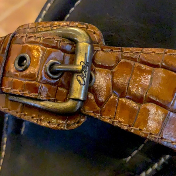 Donald J Pliner Cerel Croc Embossed Buckle Heels - Picture 4 of 9